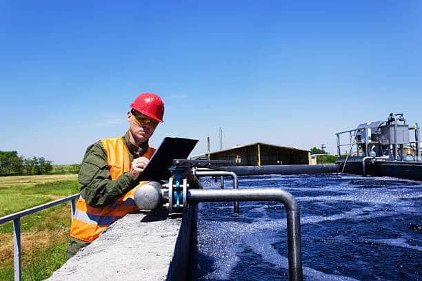 Controlador de nível: Como Escolher o Melhor para Sua Aplicação Industrial